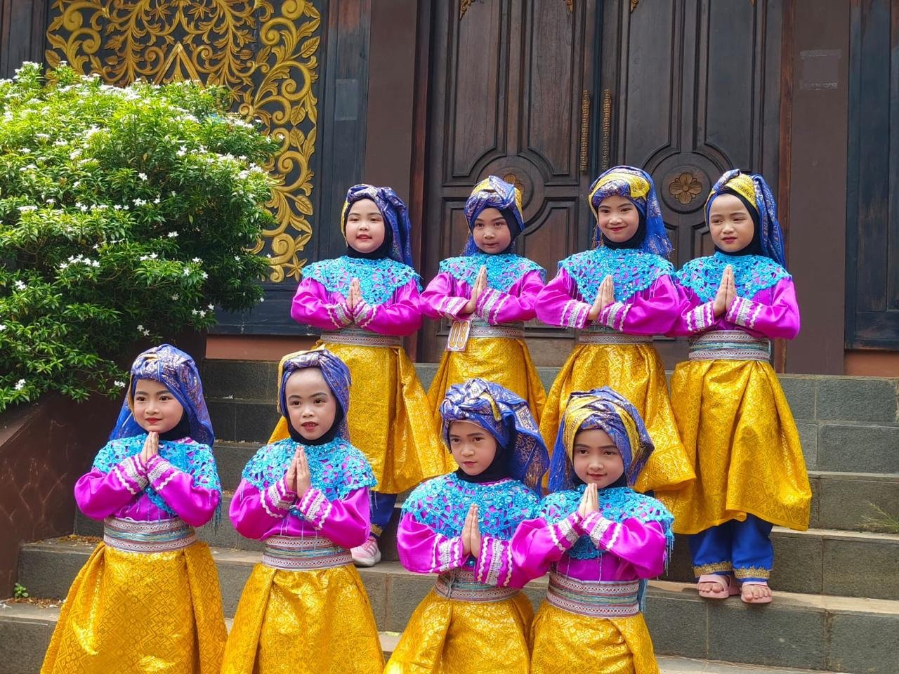 Menari